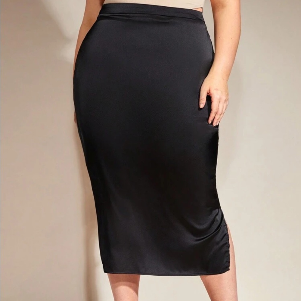 SHEIN Black Satin Midi Skirt